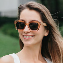 Load image into Gallery viewer, Soek Sunglasses | ZAHRA - CHAMPAGNE