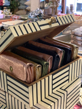 Load image into Gallery viewer, Leather Coin Purse - Metallic | Maison Fanli