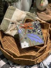 Load image into Gallery viewer, Scallop Rattan Tray  | Natural