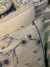 Load image into Gallery viewer, Hakea Cushion I  Ink + Spindle