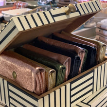 Load image into Gallery viewer, Leather Coin Purse - Metallic | Maison Fanli