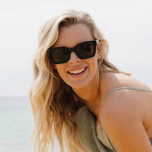 Load image into Gallery viewer, Soek Sun-Reader | Zahra Midnight +1