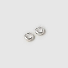 Load image into Gallery viewer, Cassie Silver Earring | Mini