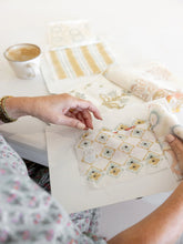 Load image into Gallery viewer, Daisy Bloom | Seafoam