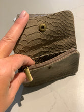 Load image into Gallery viewer, Leather Coin Purse - Metallic | Maison Fanli