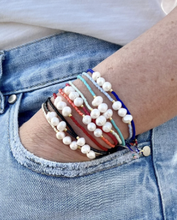 Load image into Gallery viewer, Pearl Essence Seed Bracelet