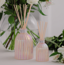 Load image into Gallery viewer, Velvet Petals & Tuberose Ltd Ed Diffuser 100ml