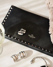 Load image into Gallery viewer, Grace Silver Sculpted Stud Earrings