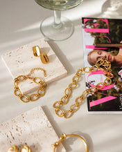 Load image into Gallery viewer, Sybil Gold Link Bracelet
