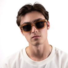 Load image into Gallery viewer, Soek Sunglasses | ZAHRA - CHAMPAGNE