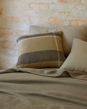 Load image into Gallery viewer, Ravello Linen Pillowcase Set | Caper
