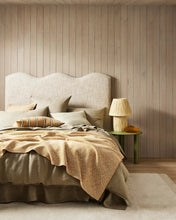 Load image into Gallery viewer, Silvio Wool Rug | Ecru