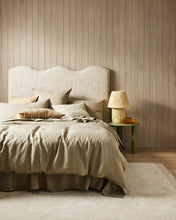 Load image into Gallery viewer, Silvio Wool Rug | Ecru