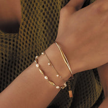 Load image into Gallery viewer, Sofia Pearl Bracelet
