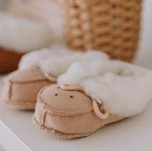 Load image into Gallery viewer, Sheepskin Baby Booties| Cane
