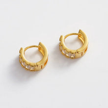 Load image into Gallery viewer, Kira Huggie | Clear + Gold
