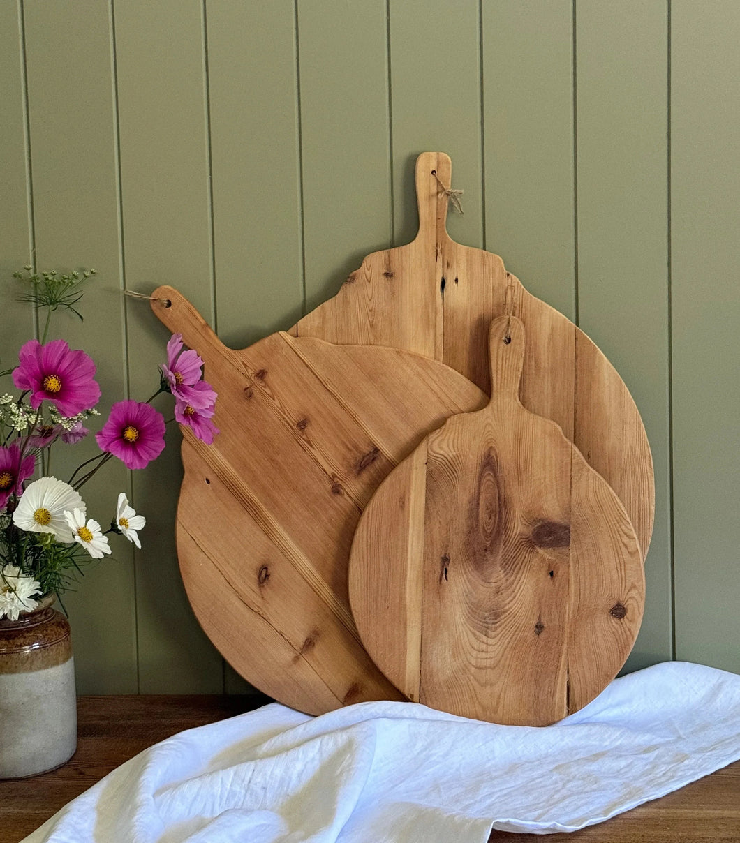 Handmade Reclaimed Baltic Pine Board- Jumbo Frenchie Round | Ivy Alice Vintage