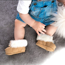 Load image into Gallery viewer, Sheepskin Baby Booties| Cane
