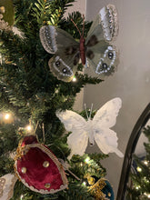 Load image into Gallery viewer, Classic White Pearl Butterfly Tree Decor | Set 3
