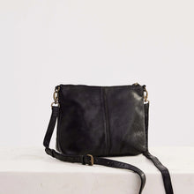 Load image into Gallery viewer, Large Essential Pouch Bag | Black || Juju + Co
