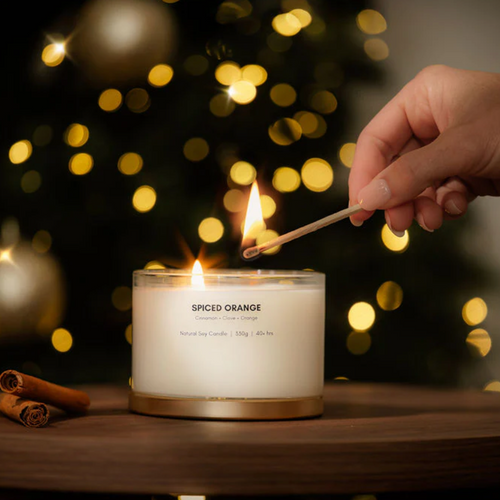 Cinnamon, pine, orange, strawberry, clove, patchouli, vanilla soy candle made in central west nsw. Meeraboo
