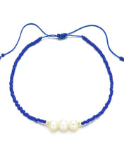 Load image into Gallery viewer, Pearl Essence Seed Bracelet

