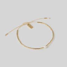 Load image into Gallery viewer, River Gold &amp; Pearl Bracelet
