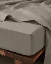 Load image into Gallery viewer, Ravello Linen Pillowcase Set | Pebble
