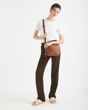 Load image into Gallery viewer, Berlin Bag | Cognac || Juju &amp; Co
