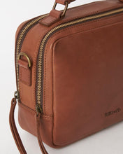 Load image into Gallery viewer, Berlin Bag | Cognac || Juju &amp; Co
