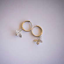 Load image into Gallery viewer, Silver Bee Earrings | Greenwood

