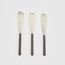 Load image into Gallery viewer, Iron Handle Spreader | Set of 3
