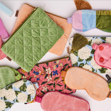 Load image into Gallery viewer, Melon Velvet Cosmetics Purse
