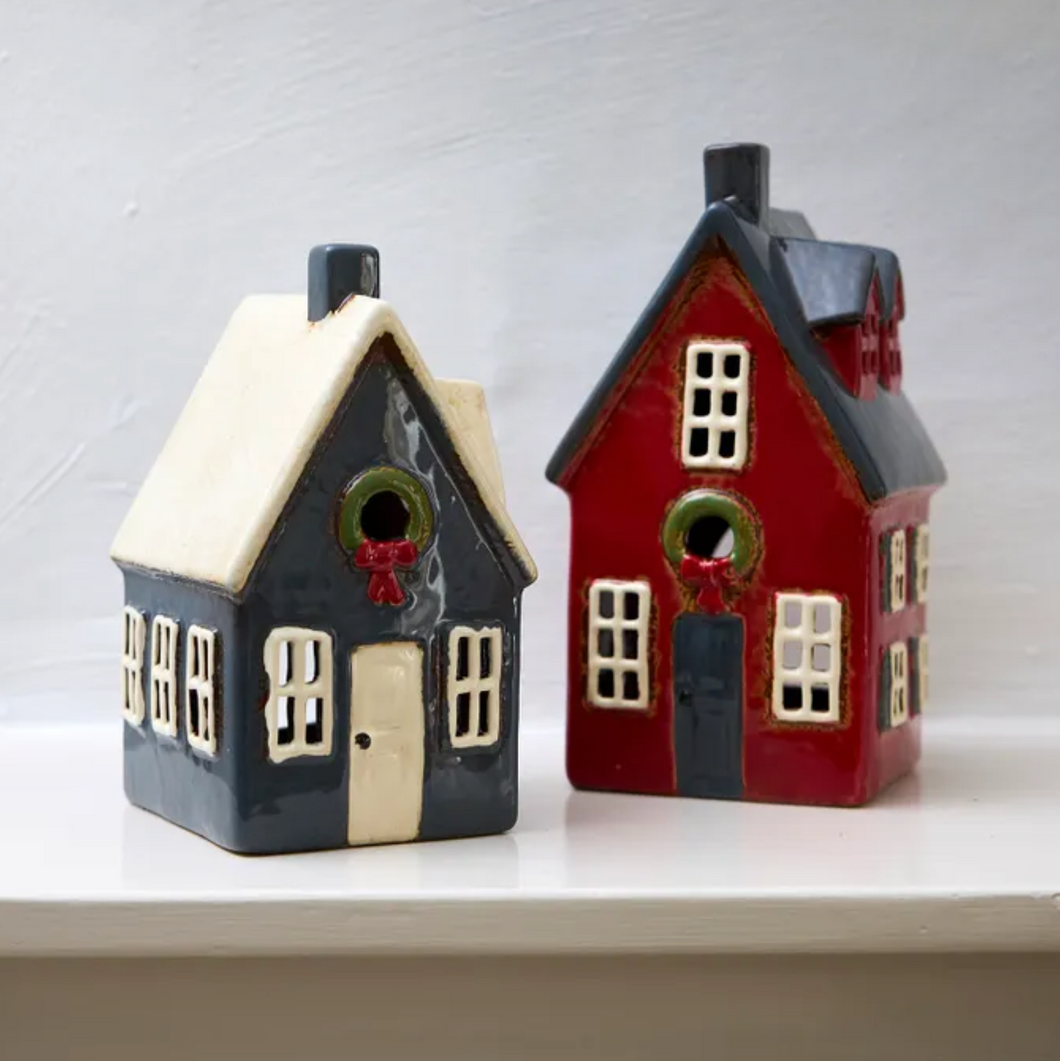 Tea Light Cottage Navy with Wreath