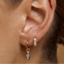 Load image into Gallery viewer, Daisy Gold Earrings | Stone
