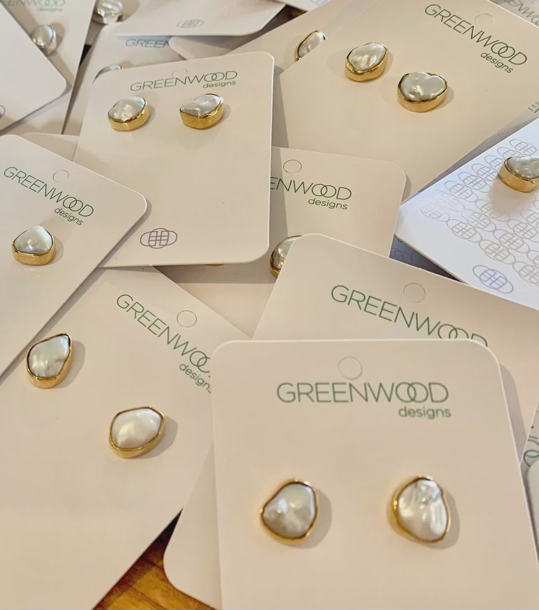Bezel Set Freshwater Pearl Studs | Gold