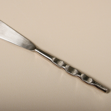 Load image into Gallery viewer, Sculpt Spread Knife
