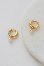 Load image into Gallery viewer, Emery Earring | Pearl + Gold
