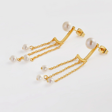 Load image into Gallery viewer, Elise Pearl Earring | Gold
