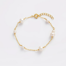 Load image into Gallery viewer, Luna Pearl Bracelet | Gold
