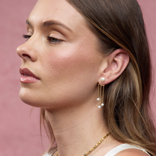 Load image into Gallery viewer, Elise Pearl Earring | Gold
