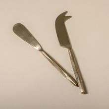 Load image into Gallery viewer, Fettle Cheese Knife
