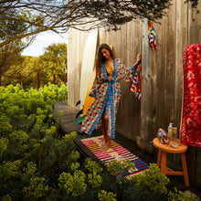 Load image into Gallery viewer, Chiara Bath Runner
