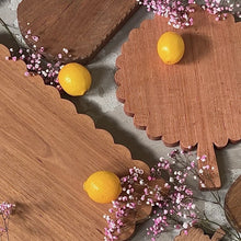 Load image into Gallery viewer, Kate Circle Scallop Paddle
