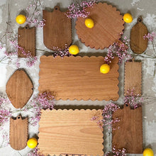 Load image into Gallery viewer, Kate Circle Scallop Paddle
