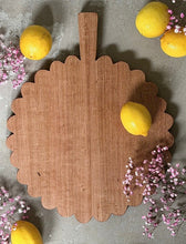 Load image into Gallery viewer, Kate Circle Scallop Paddle

