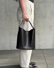 Load image into Gallery viewer, Carmen Bag | Black
