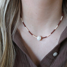 Load image into Gallery viewer, Lively Pearl Necklace | Brown
