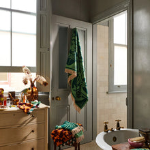 Load image into Gallery viewer, Gigi Bath Sheet | Emerald
