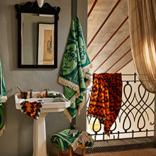Load image into Gallery viewer, Gigi Bath Sheet | Emerald
